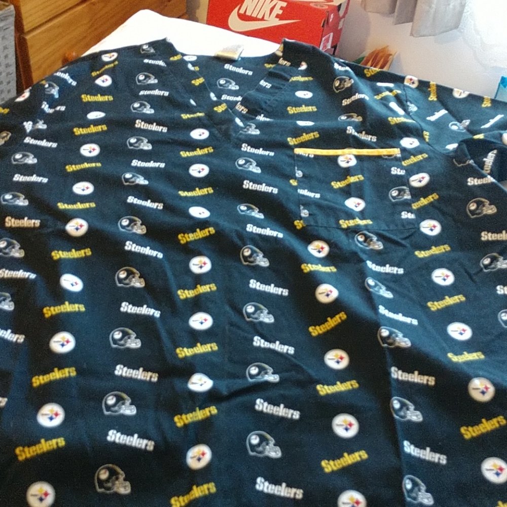 Steelers scrub top